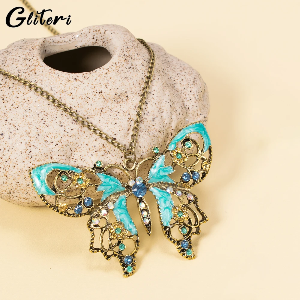 

GEITERI Vintage Exaggerated Hollow Big Butterfly Pendant Necklaces For Women Girls Bohemia Collarbone Chain Jewelry Party Gifts