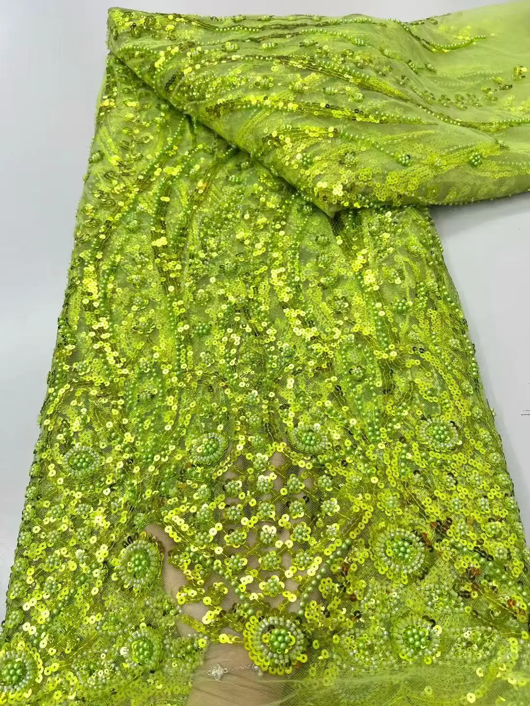 tissus-de-dentelle-africaine-a-sequins-tissu-de-dentelle-en-tulle-brode-perle-nigerian-tendance-2026-de-haute-qualite-pour-la-confection-de-vetements-et-de-robes-de-soiree