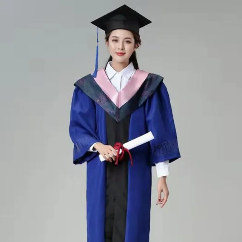 Abito da laurea del grado del maestro dell'Università Abito da maestro blu Abito accademico per le scienze d'arte