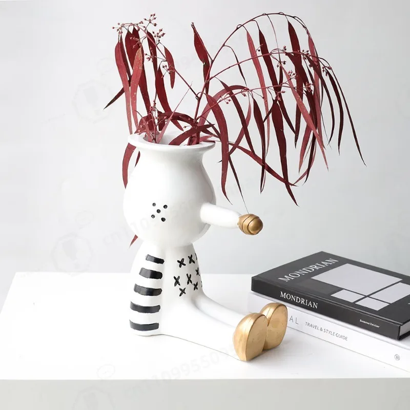 Modern Creative Abstract Cartoon Sculpture Dining Table TV Cabinet Home Bedroom Ornament Gift