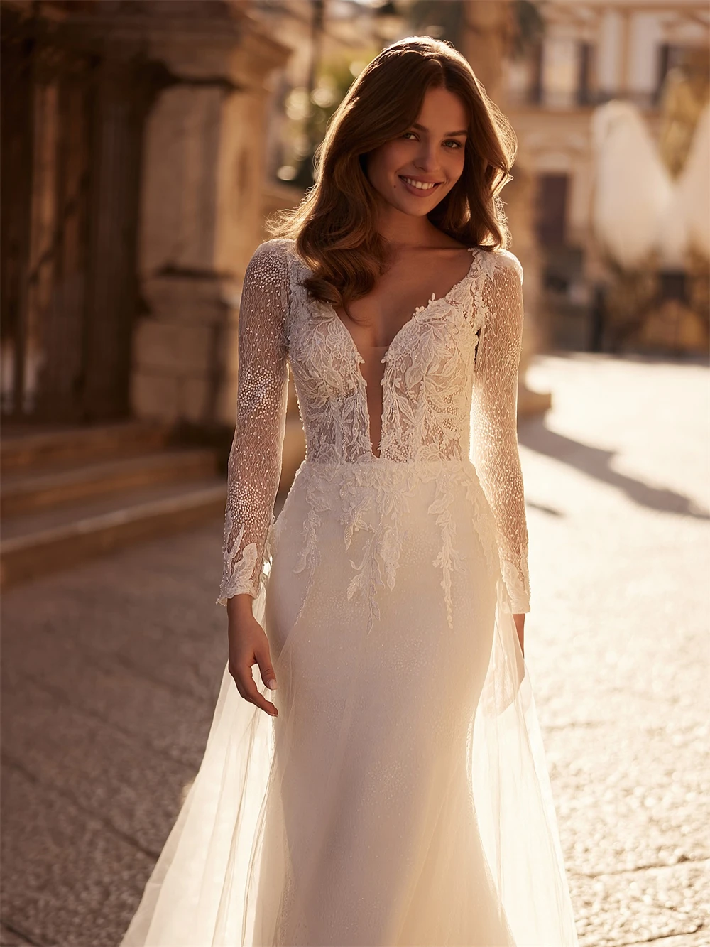 فستان زفاف أنيق من الأورجانزا الأبيض مخصص مثير على شكل قلب وأكمام طويلة فستان زفاف بوهو مستقيم ذيل محكمة رداء de mariée