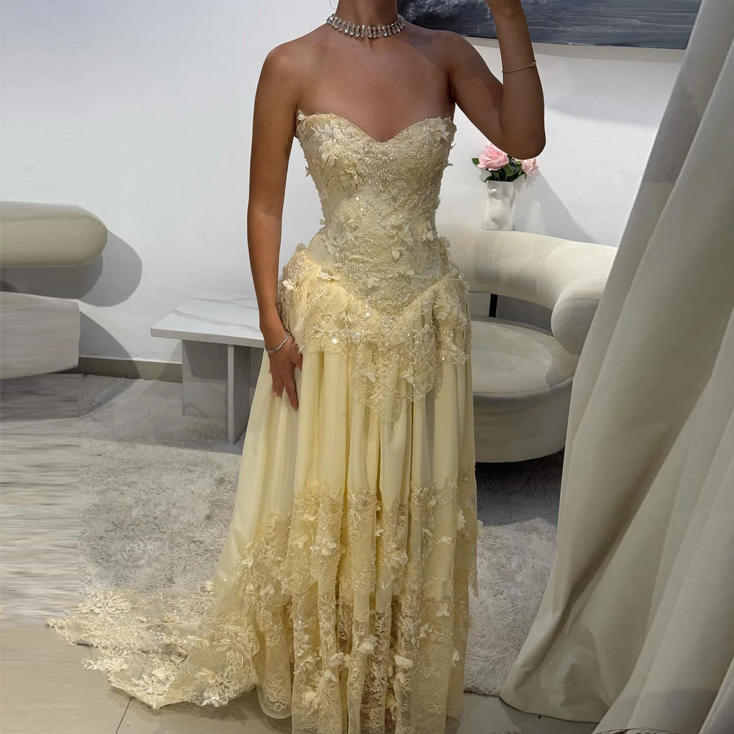 Sharon Said Luxuriöses Hellgelbes Abendkleid mit Off-Shoulder-Ausschnitt und 3D-Blumen 2026 Damen Hochzeitsfeier Ballkleider SS654 Maßanfertigung – Detail 6
