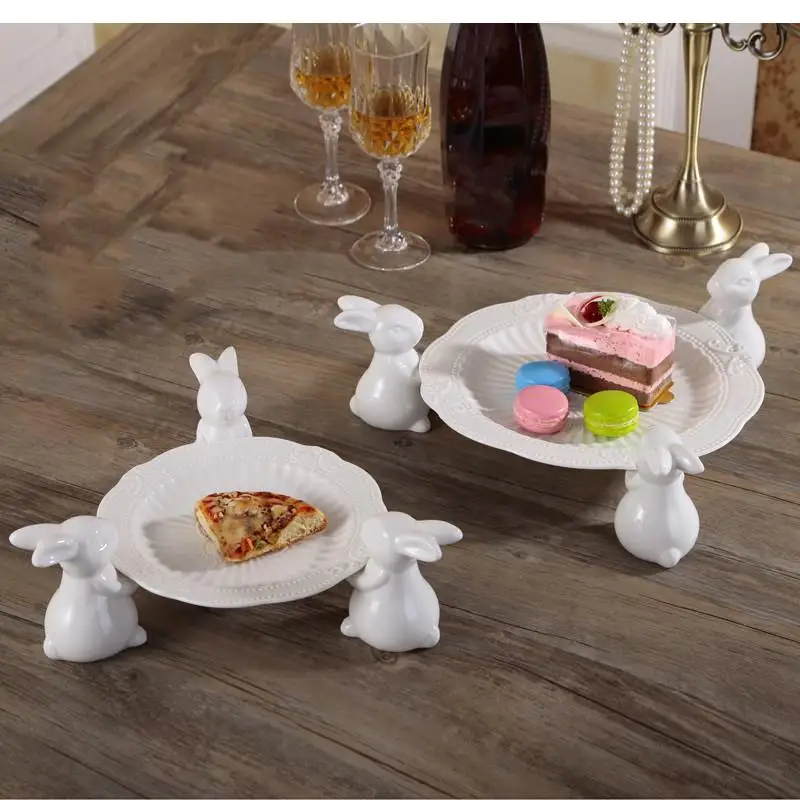 

Ceramic Rabbit Plate Household Round Dinner White Embossed Craft Dessert Cake Wedding Decoration Tableware