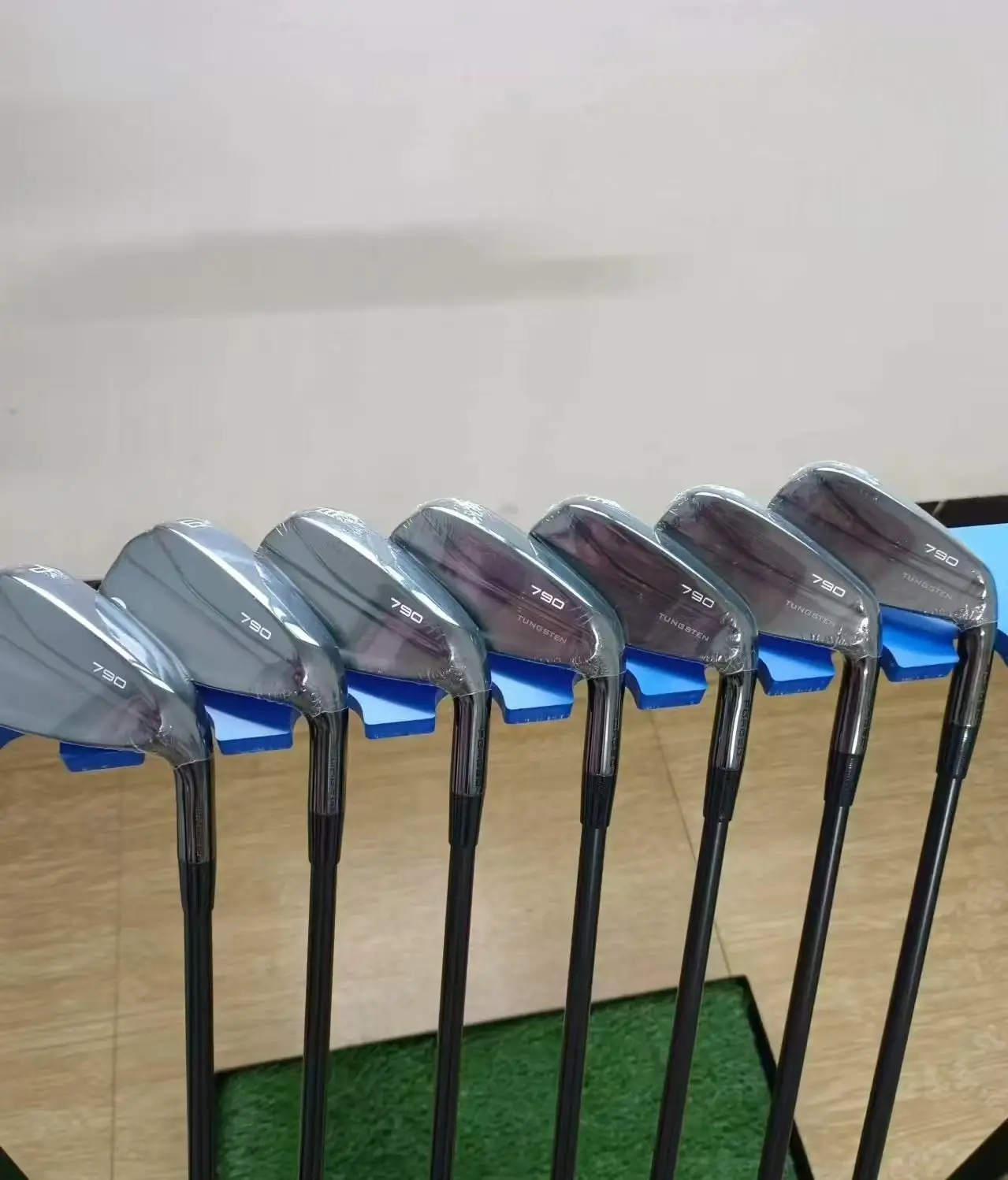 Brand new Golf Clubs 790s gen3 Irons Black golf Set 4-9P 7PCS R/S Flex Graphite/Steel Black Shaft with Head Cover