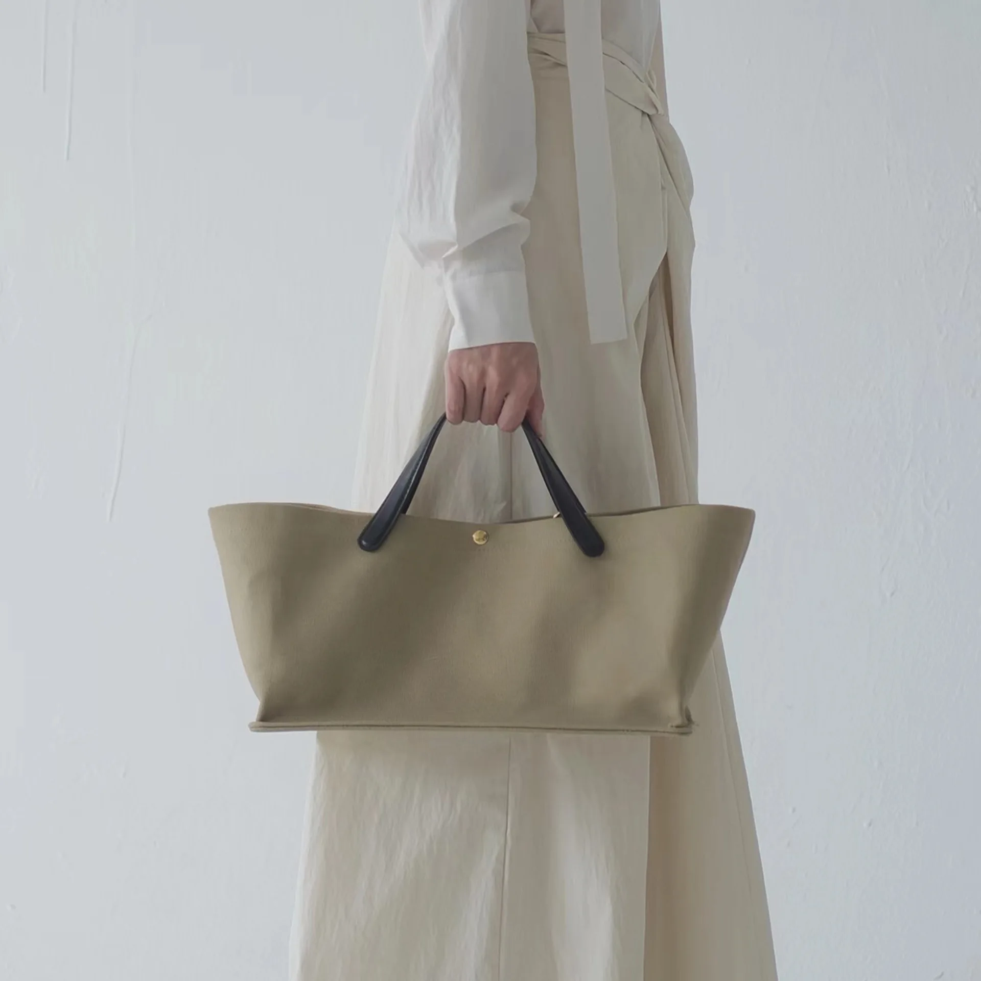 

2025 New Korean Version Tote Bag Women's Cowhide Large-capacity High-end Retro Commuter Bag French Niche Bag