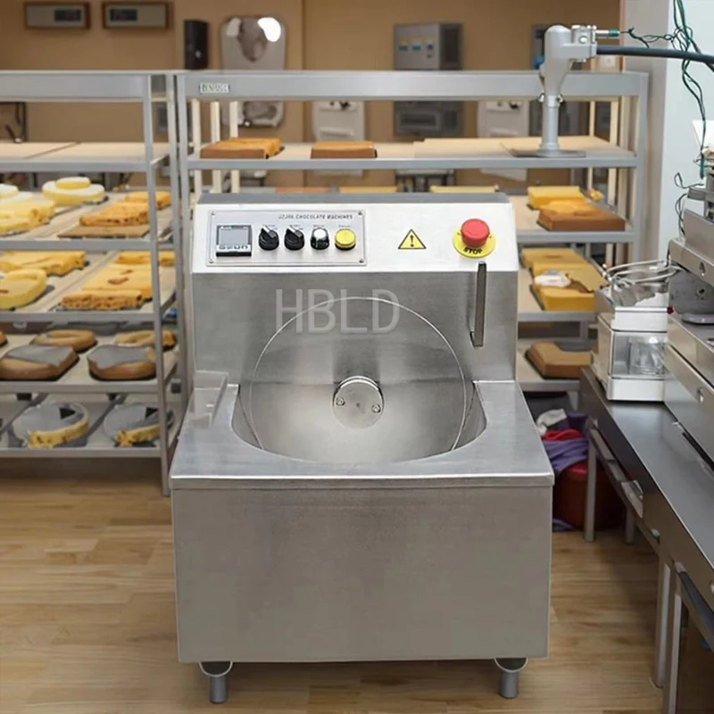Electric Fully Automatic Chocolate Melting And Coating Machine High-Yield Chocolate Making Equipment for Confectionery Productio