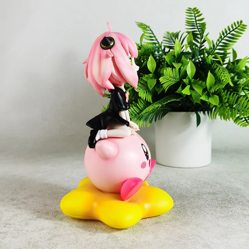 SPY×FAMILY Anya Forger 19 cm Anime Action Figure PVC da collezione Decorazione da scrivania Kirby Figurine Giocattolo personalizzato Regalo per il compleanno