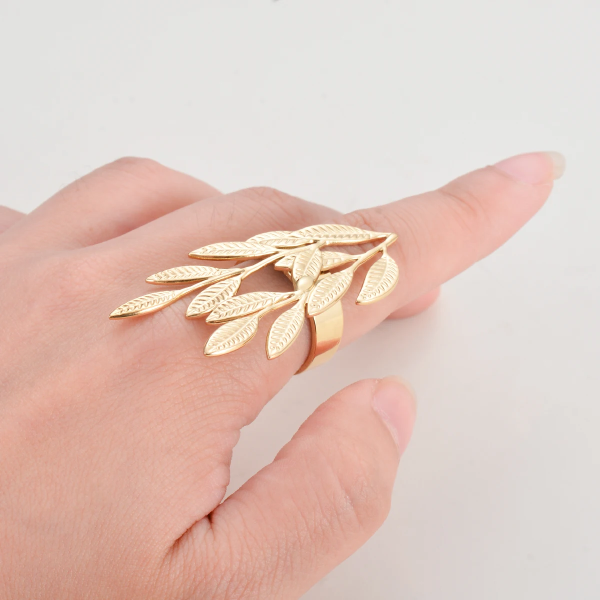 Exquisite Fashion Tree Branch Leaves Ring for Women Gold Color Plant Stainless Steel Punk Jewelry Gifts for Friend Wholesale
