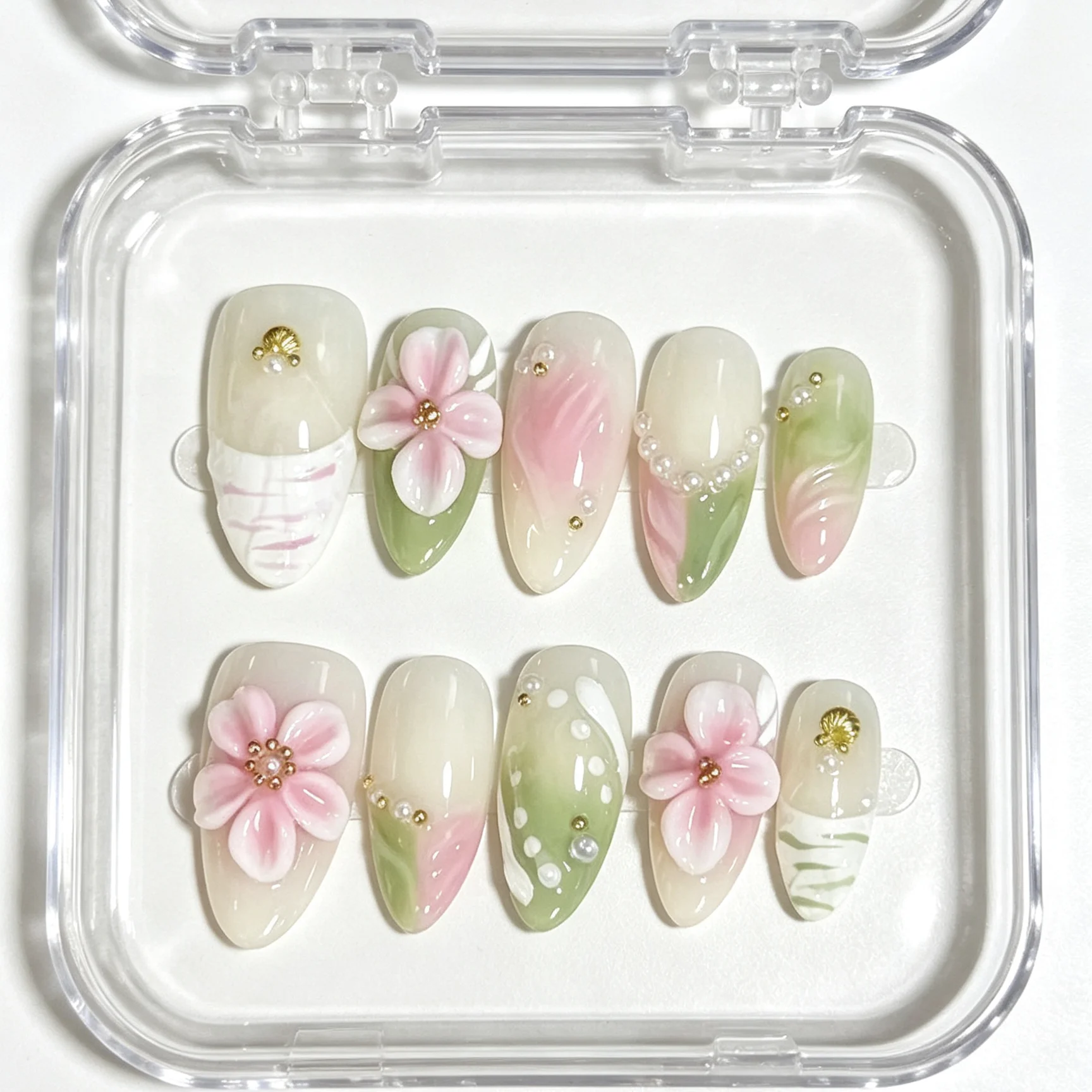 10 Stück handgepresste mandelförmige Nägel, schöne künstliche Nägel, pfirsichgrün-rosa Pfirsichblüten, geeignet für Frauen.