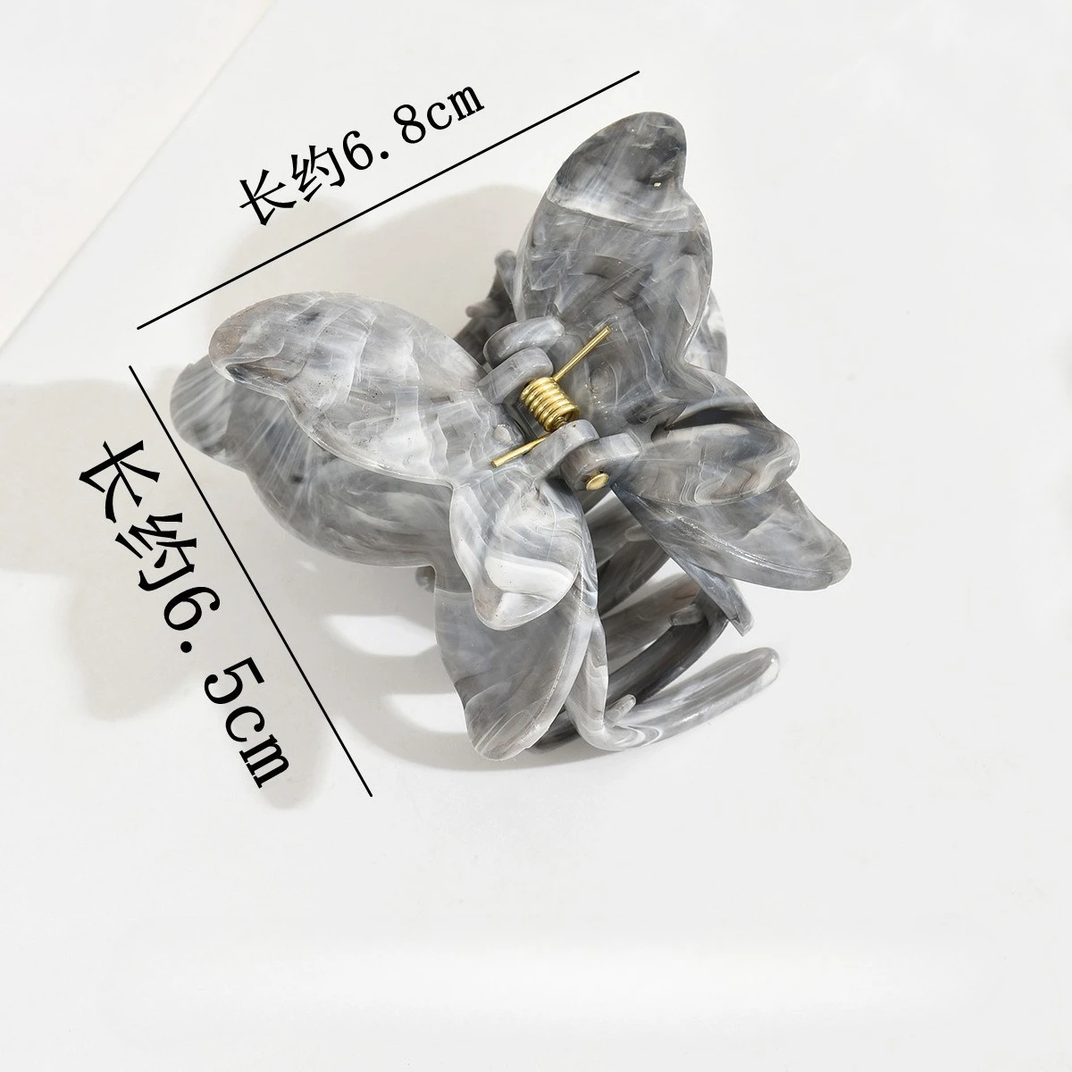 

Acrylic Gradient Color 3D Butterfly Hair Claw for Women Creative Fashion and Versatile Medium Shark Clip Back Head Ponytail Clip