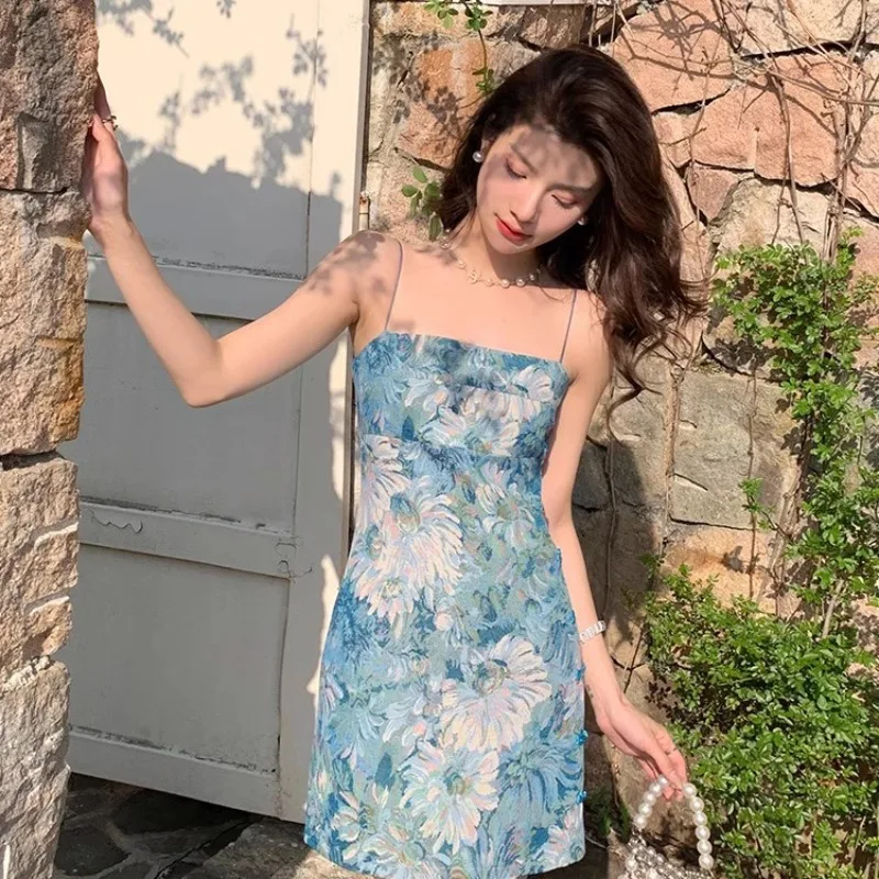 

New Jacquard French Vintage Blue Sling Dress with Summer Design Sense Pan Button Spicy Girl Short Dress Female Clothing