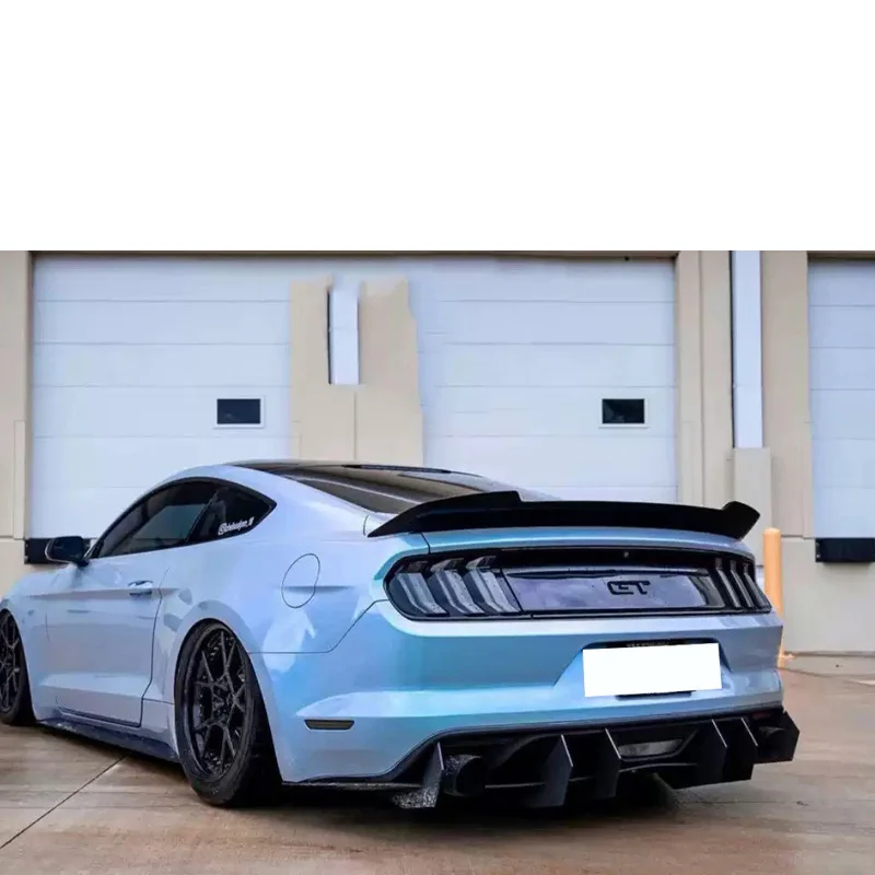 MD style Real Dry Carbon bumper Rear Diffuser Winglets For Ford Mustang Competing 18-22 Rear Extensions Car Accessories