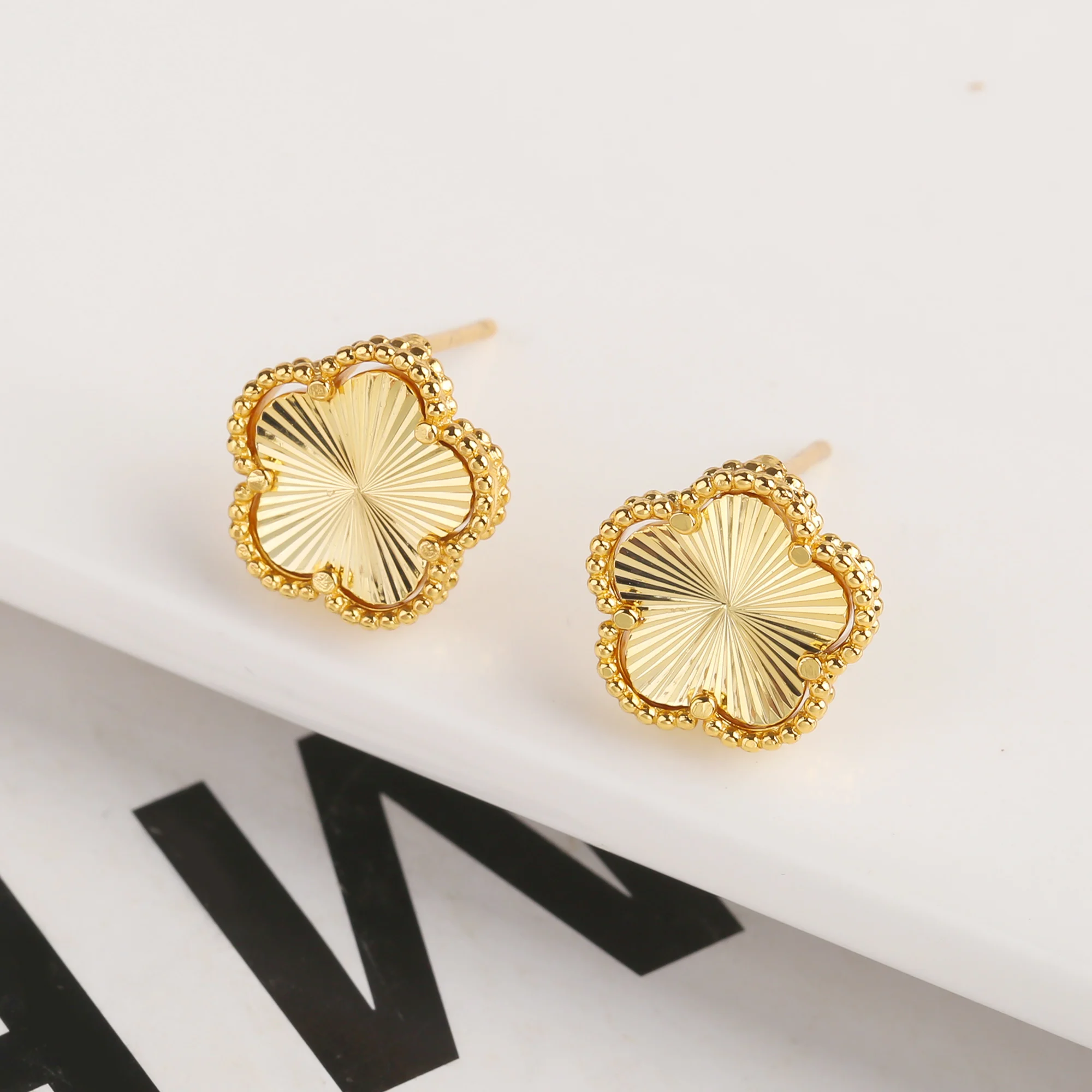 Hot Selling Plum Blossom Plant Temperament Cute Earrings For Women 18K Gold Plated Five Leaf Flowers High-Quality Clover - Image 6