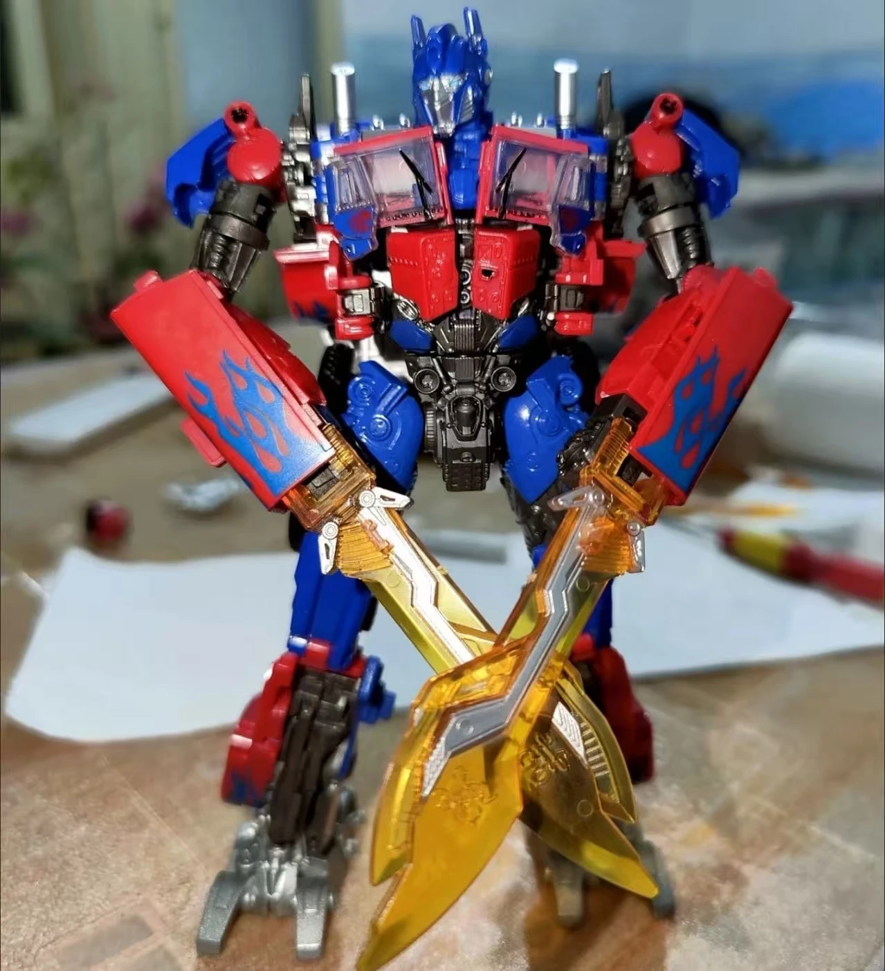 発売中変身おもちゃ TW1022 OP トラックアクションフィギュアおもちゃ TW1022 可動人形変形ロボットモデル男の子ギフト在庫あり