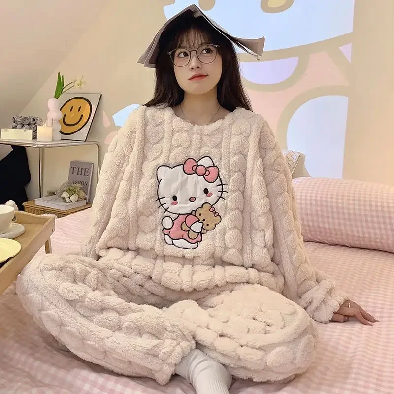 Sanrioed Kawaii 2 قطعة مجموعة بيجامة قطيفة مرحبا كيتي Pochacco الكرتون أنيمي الشتاء النساء Homewear الشتاء رشاقته الفتيات الدفء