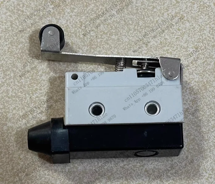 2PCS XW-AZ7121 Brand New Micro Switch Supports 110-380V, 10A, DC/AC Compatible