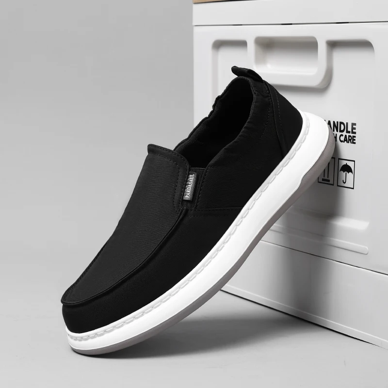 

New Men's Low cut Summer Breathable Lightweight Casual Cloth Shoes 250326