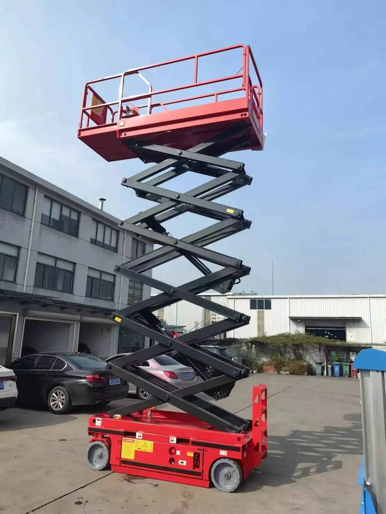 Portable  230kg load capacity 7.8m working height electric aerial work Platform lift