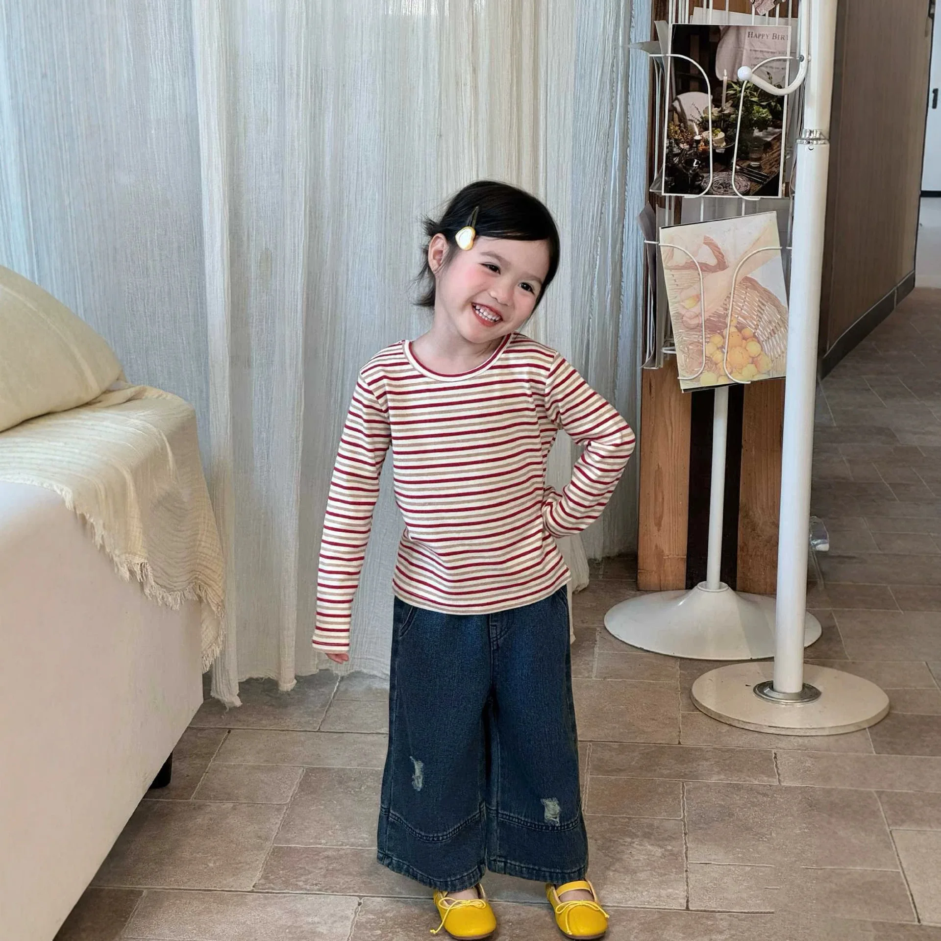 Girls' Clothing 2026 Spring and Autumn Simple Fashionable Red Striped T-shirt with Holes Wide Leg Jeans