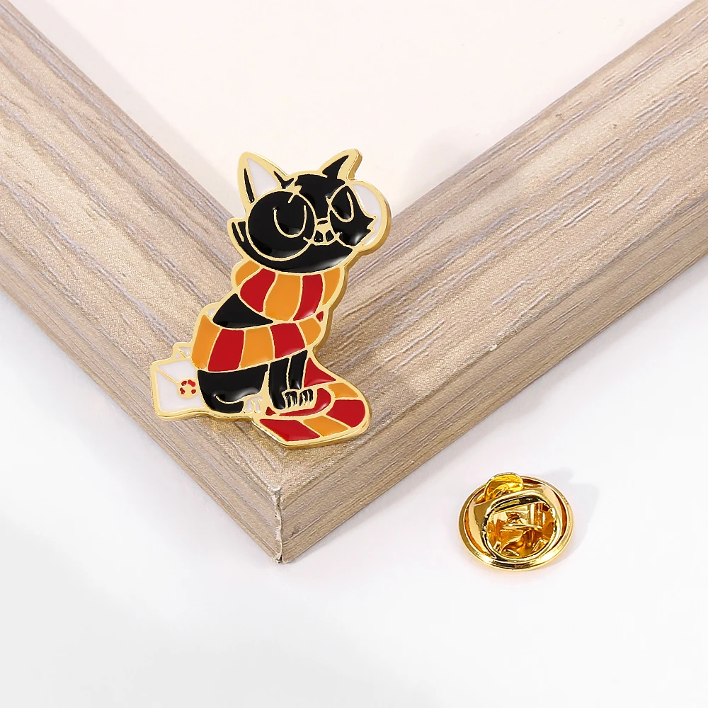 Gryffindors Magic Cat Hard Enamel Pin Cute Cartoons Animal Scarf Black Cats Golden Brooch Fashion Backpack Pin Decor Unique Gift