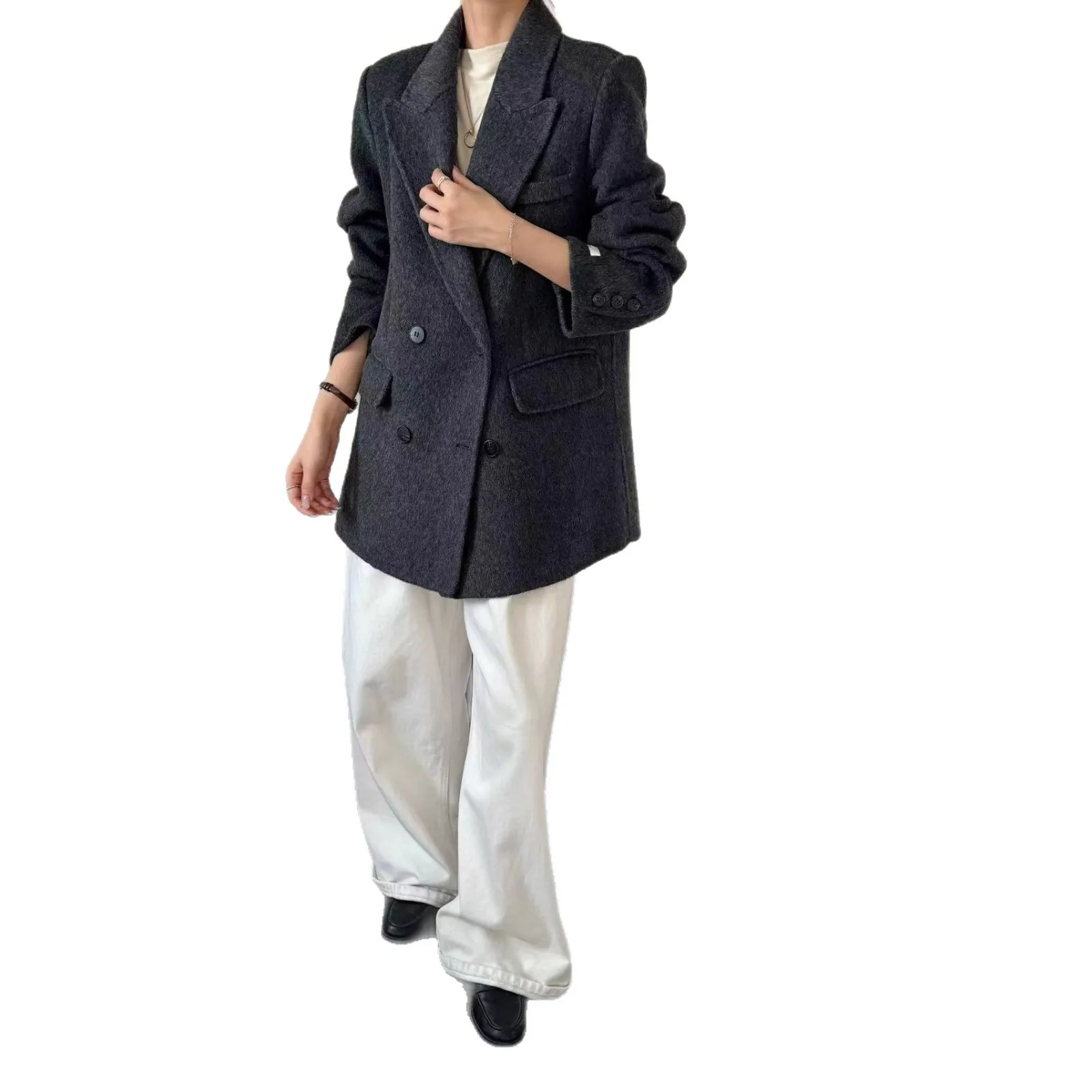 بدلة بياقة متوسطة الطول مصممة للنساء معطف صوفي مزدوج الوجه مزدوج الصدر معطف أنيق للخريف والشتاء