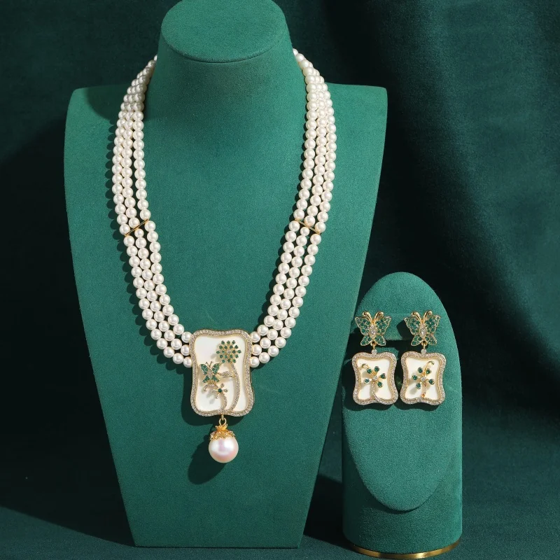 Vintage Green Square Rhinestone Butterfly White Shell Fan Jewelry Sets 3 Layers Of Pearls Necklace Earrings Luxury Classic Gift