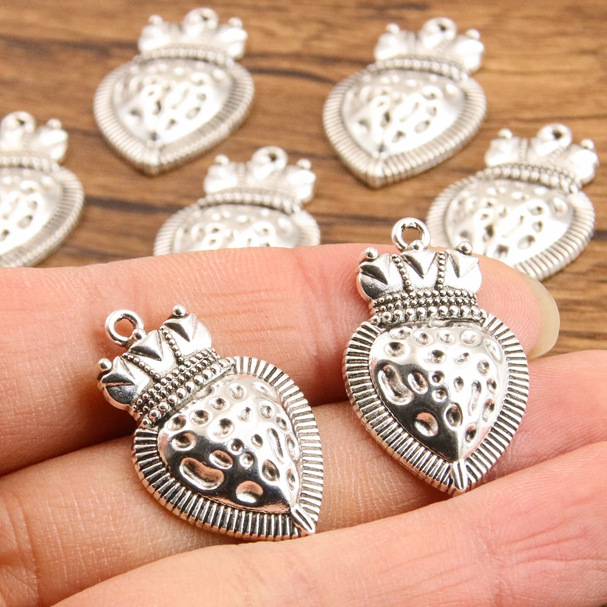 10PCS 32X20mm 2.5g Strawberry Charms Crown Heart Pendant Metal Alloy DIY Necklace Bracelet Earrings Marking