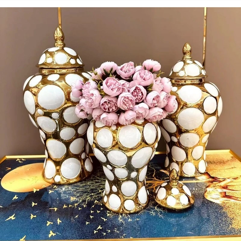 

European light luxury plated ceramic large vase Gold ginger jar Living room decoration Home decor storage Wedding