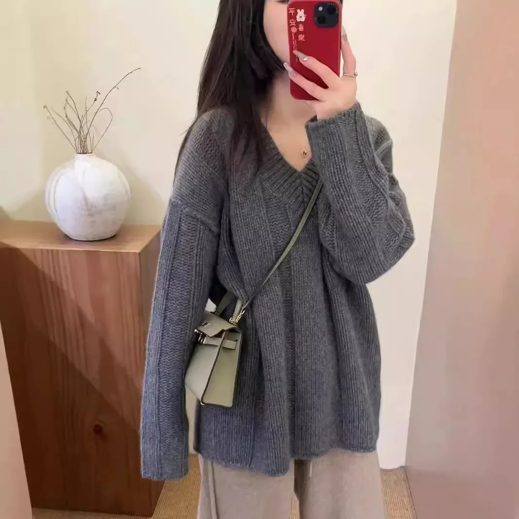 

Loose Soft Casual Simple Long Sleeve Top Autumn Winter Pure Wool Women's Overhead V-neck Knitted Base Shirt