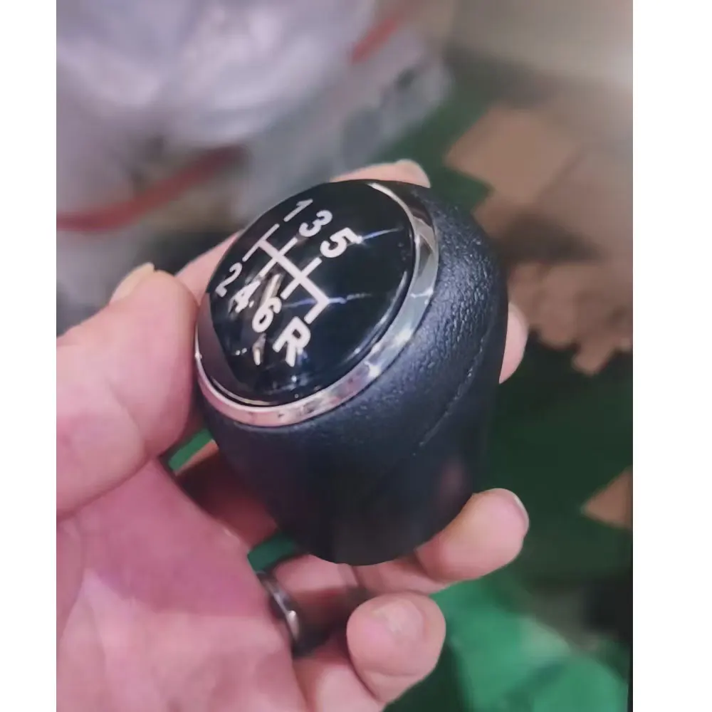 Car Accessories Parts Auto Gear Lever Shift Knob For Suzuki Ciaz SX4 S-cross 2015-2022 MT 5 6 Speed shift knob