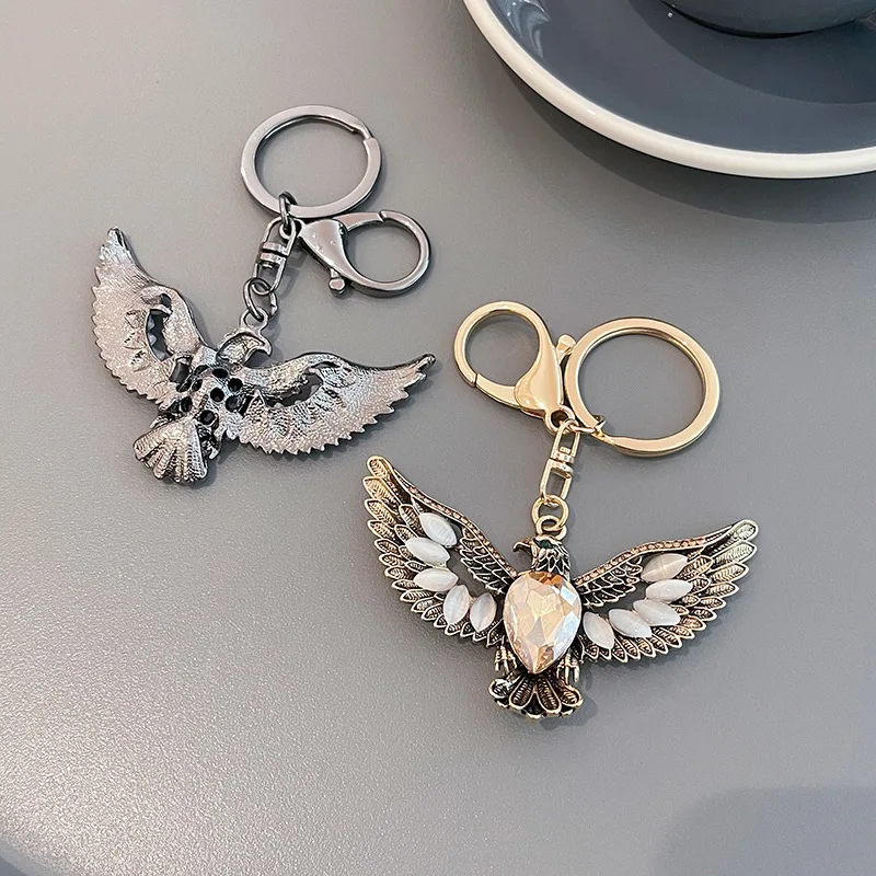 Creative Cat'S Eye Eagle Spreading Wings Retro Keychain Car Keyring Accessories Ornament Key Pendant Man Gift Item