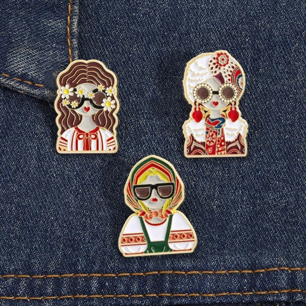 Russian Girl Cultural Costume Brooches for Women Enamel Pins Classic Cartoon Russian Girls Brooch Party Gift Jewelry Accessories