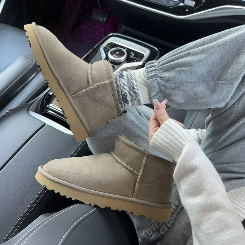 Women's Winter Fashion Casual Warm Real Leather Boots New Classic Short Wool Snow Boots Natural Wool Ankle Boots