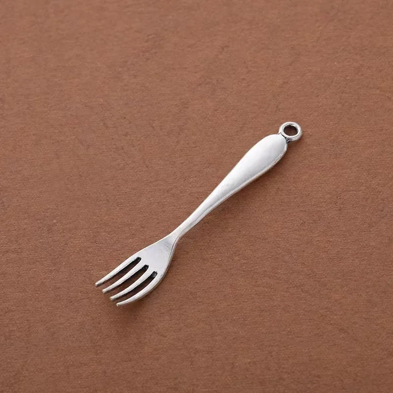 

DIY high-end retro alloy jewelry and accessories, simulated spoon fashionable clothing accessories,three-dimensional crown knive