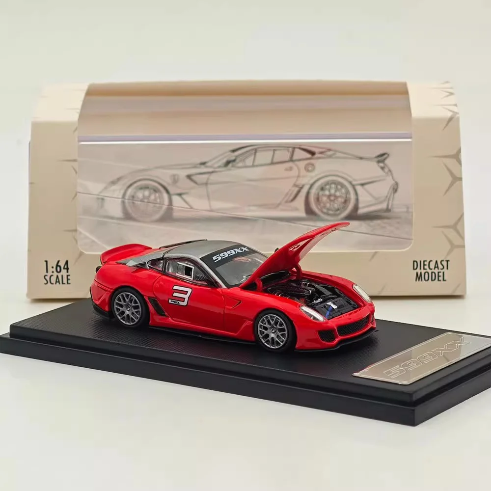 

Модель Rhino RM 1:64 599XX Красная литая модель автомобиля