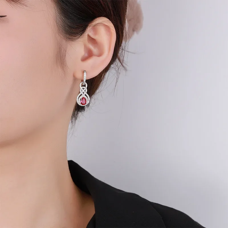 

Новые украшения: серьги для женщин с покрытием из серебра S925, инкрустированные 18-каратным золотом, с ретро-красным корундом и синими шпинелями, основной камень 5*7.