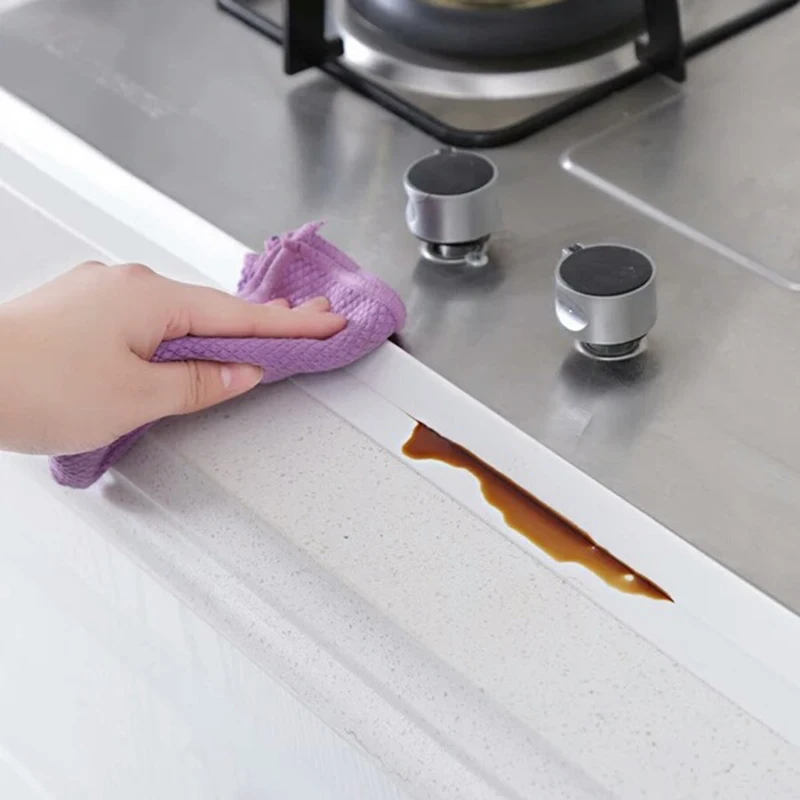 Striscia di nastro sigillante per vasca da doccia PVC bianco autoadesivo parete impermeabile bagno guarnizione per cucina striscia di silicone Stick