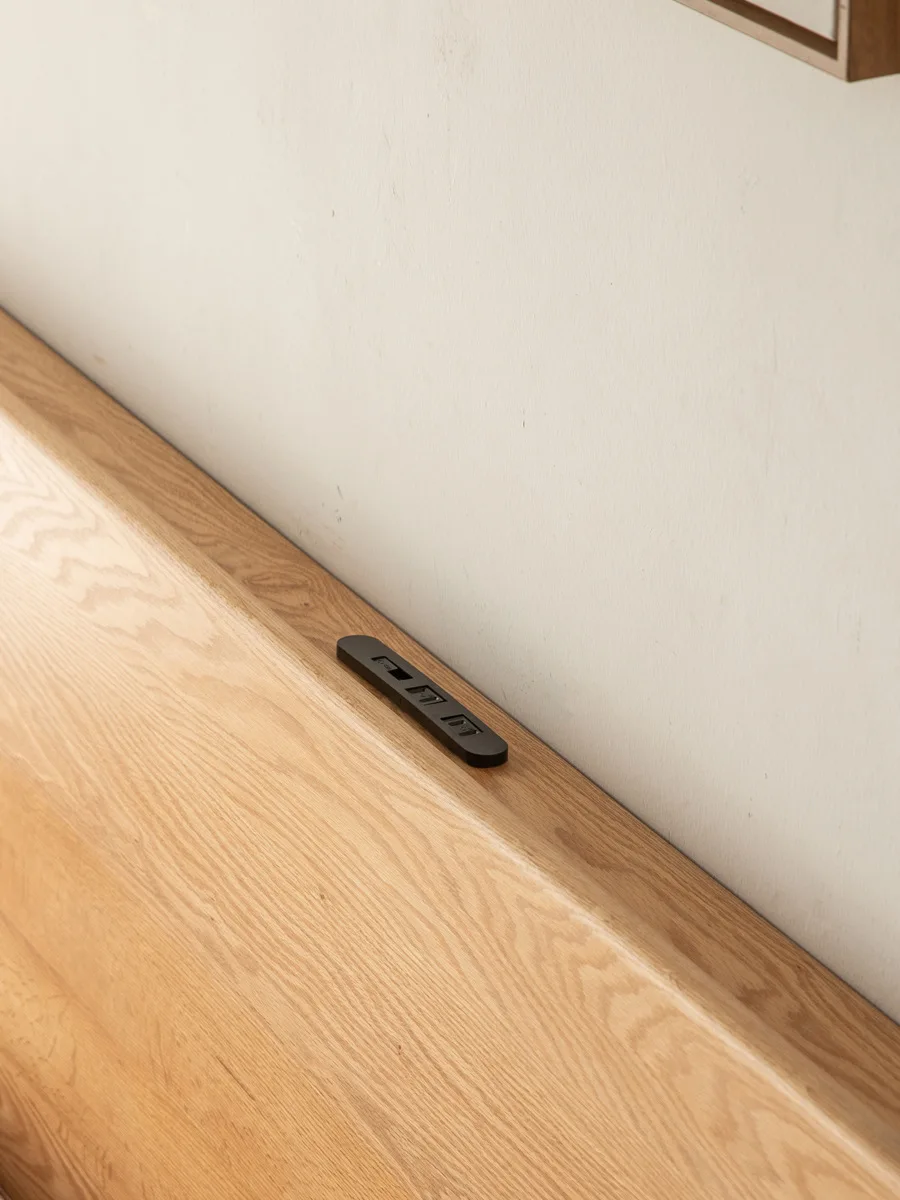 

North American red oak suspended bed solid wood highair pressure double b ed Nordic Japanese master be d solid wood b ed