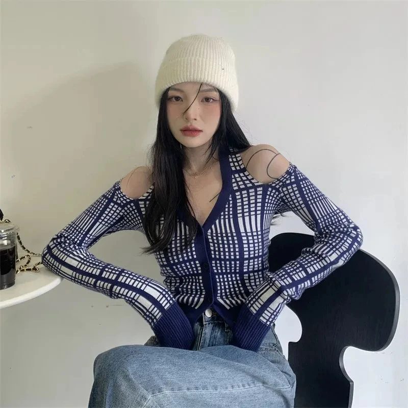 

Пряный вязаный кардиган с открытыми плечами для девочек, женский синий клетчатый топ с лямкой на шее и v-образным вырезом, тонкий укороченный топ, сексуальный тонкий свитер с длинными рукавами Y2k