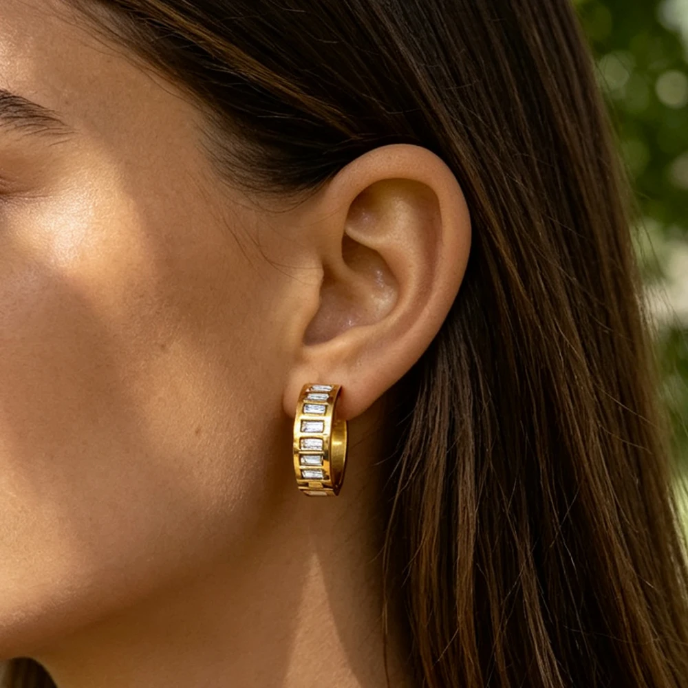 Freetry Classic Inlaid Zircon Stainless Steel C-shaped Hoop Earrings for Women Gold Plated Circle Earrings Waterproof Jewelry