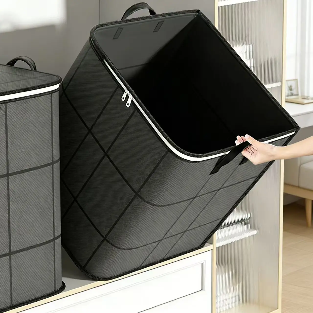 Spacious Mobile Storage Box with Zipper, Large Capacity Fabric Bag for Blankets, Bedding, Sweaters, Ideal for Moving Days, Close