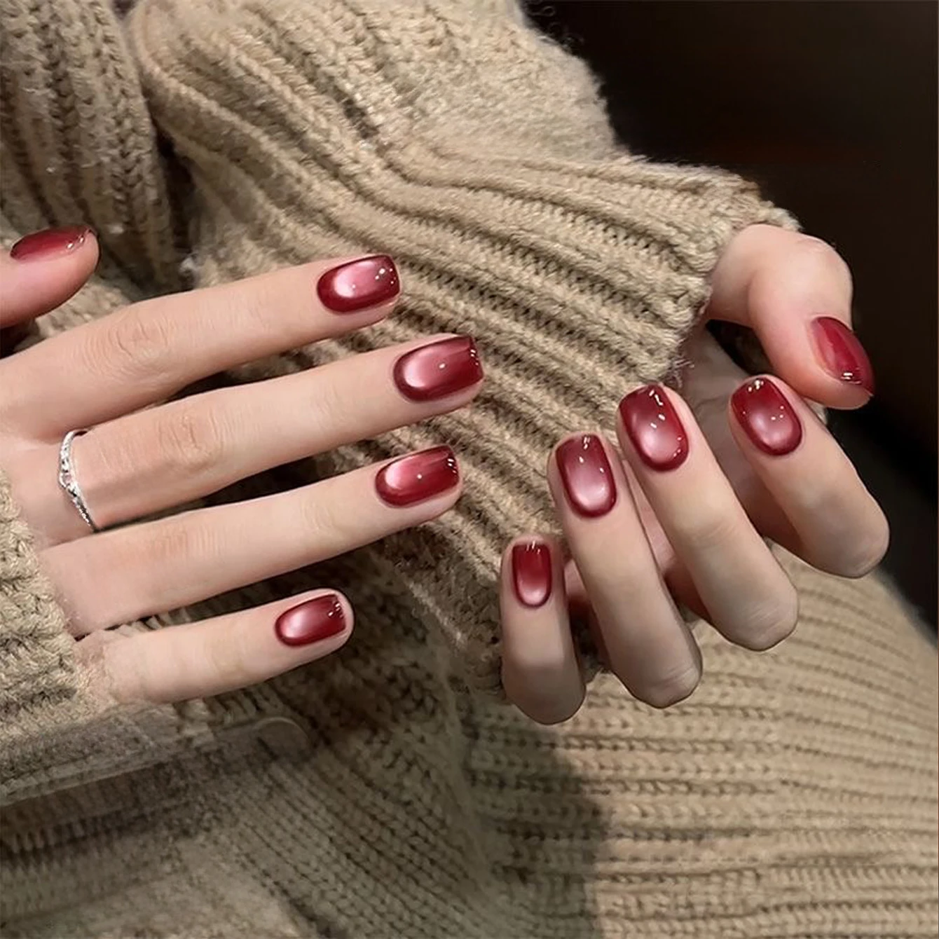 10ML 1pcs Red Nails Autumn Nails Christmas Nails 2025 New Glass Bead Cat Eye Gel Nail Polish Nail Supplies Nail Art