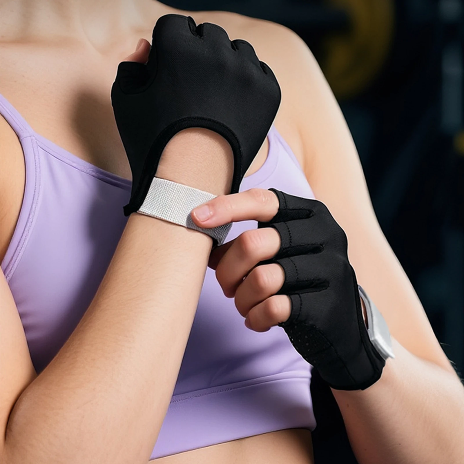 Outdoor sporthandschoenen Antislip Fitness Beschermhandschoenen Ademende polsriem Trainingshandschoenen voor klimmen Oefeningen Gym tillen