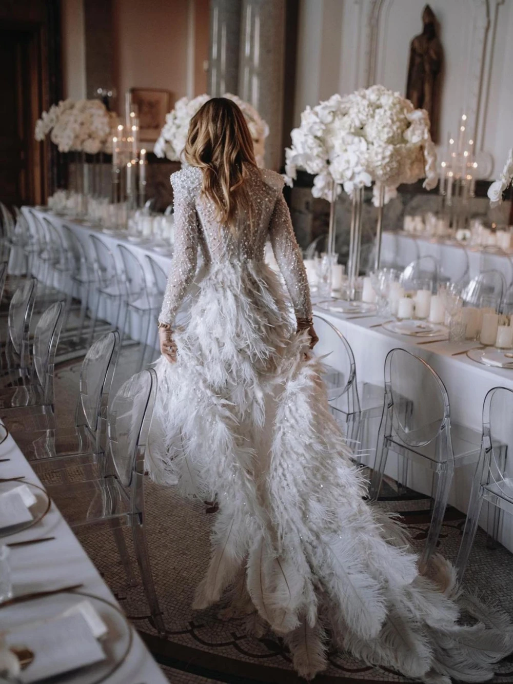 Vestido De novia De manga larga con cuello alto y lentejuelas brillantes, vestido De novia De lujo con plumas, vestido De novia modesto