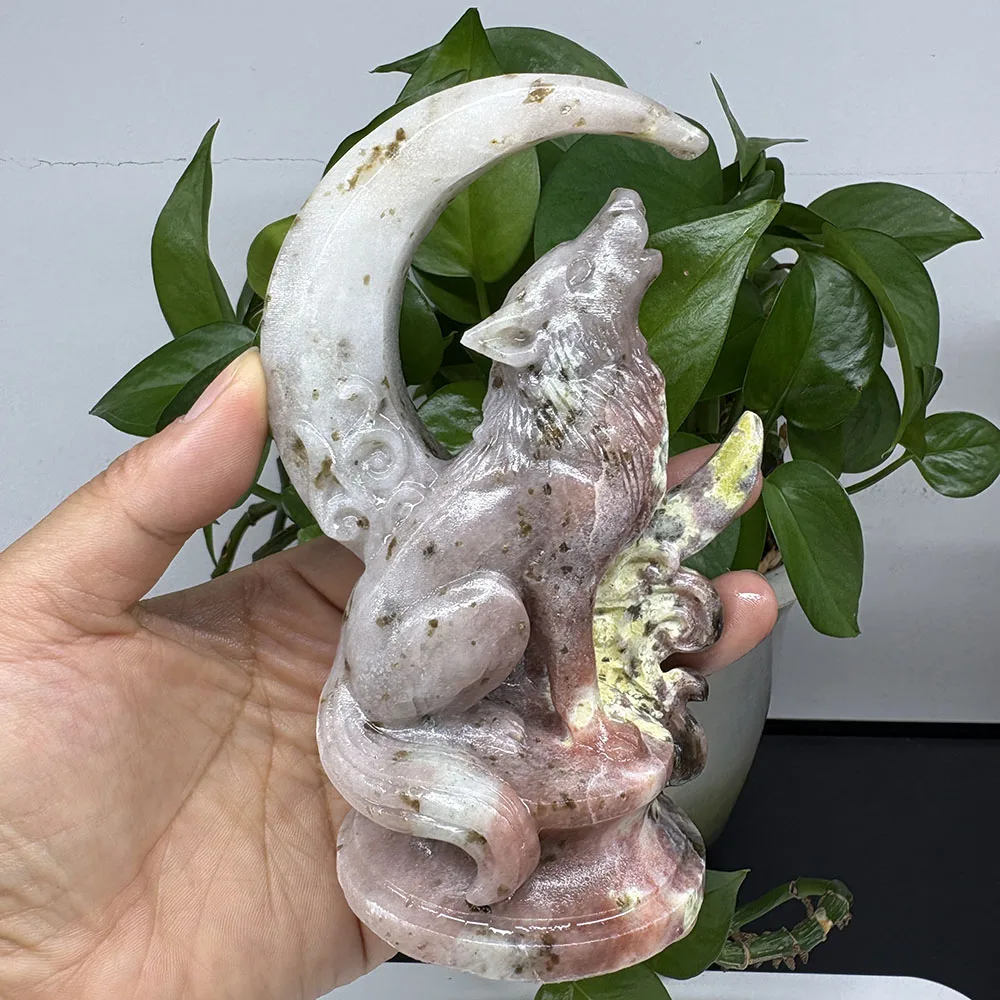 Custom Natural Peach Blossom Stone Howling Wolf Figurine - 13cm Hand-Carved Gemstone Crescent Moon Wolf Statue Decor