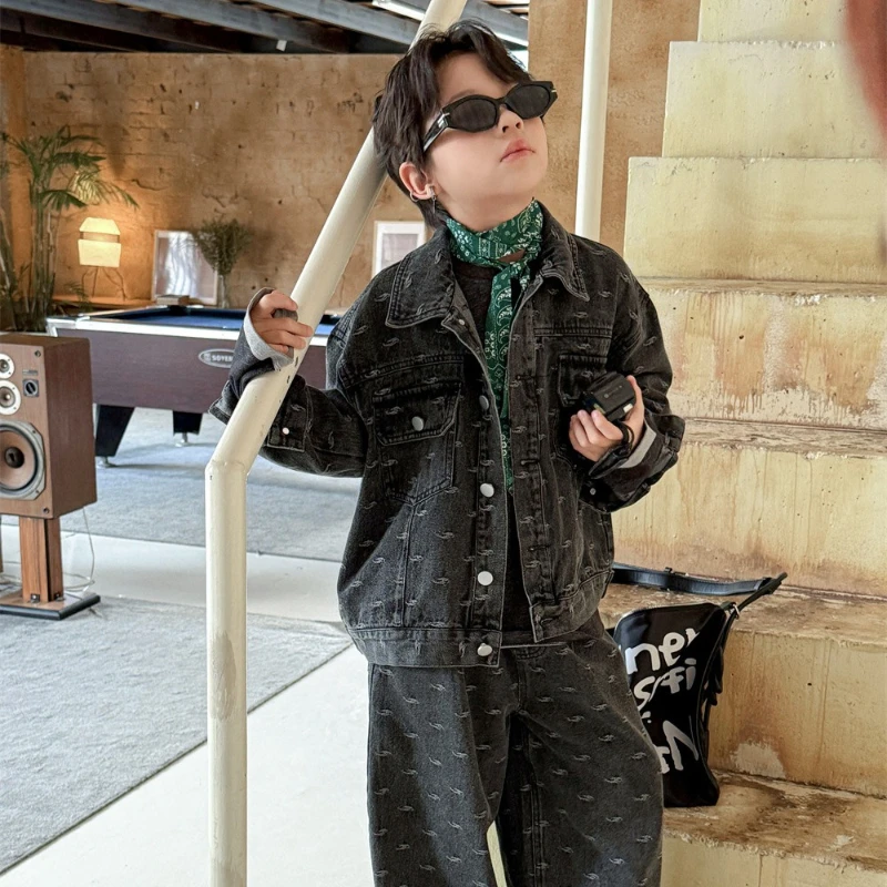 

Осень 2023, новый детский красивый уличный стиль, темная джинсовая куртка и брюки, комплект из двух предметов