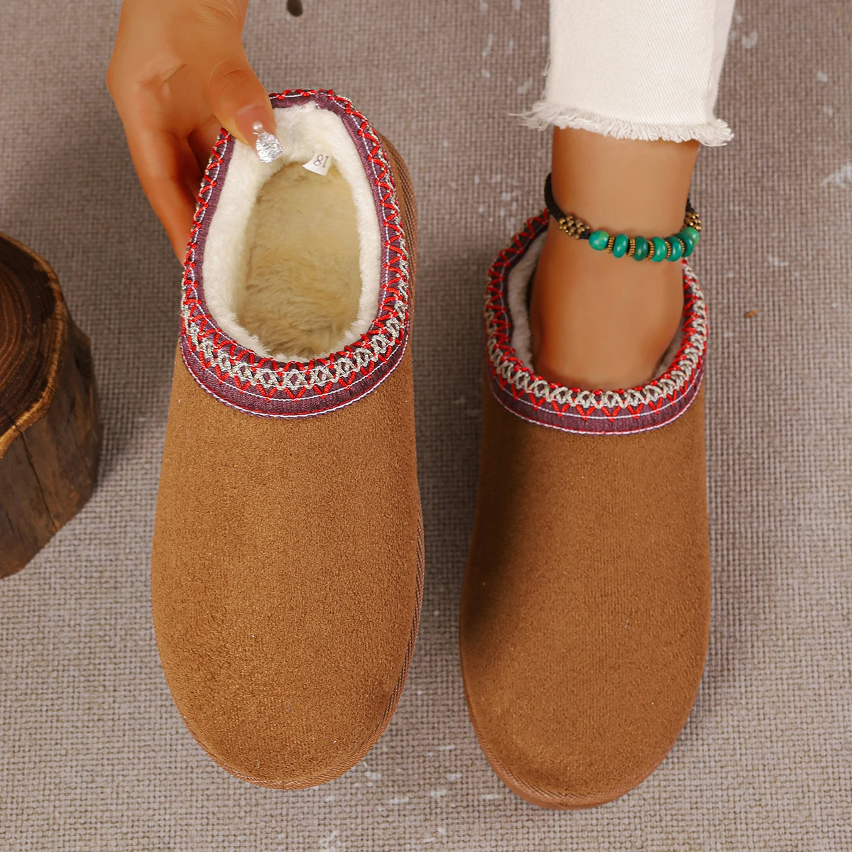 

Женские зимние зимние тапочки на платформе, новинка 2023 года, осенние замшевые удобные ботильоны, теплая плюшевая обувь на толстой подошве, женские шлепанцы