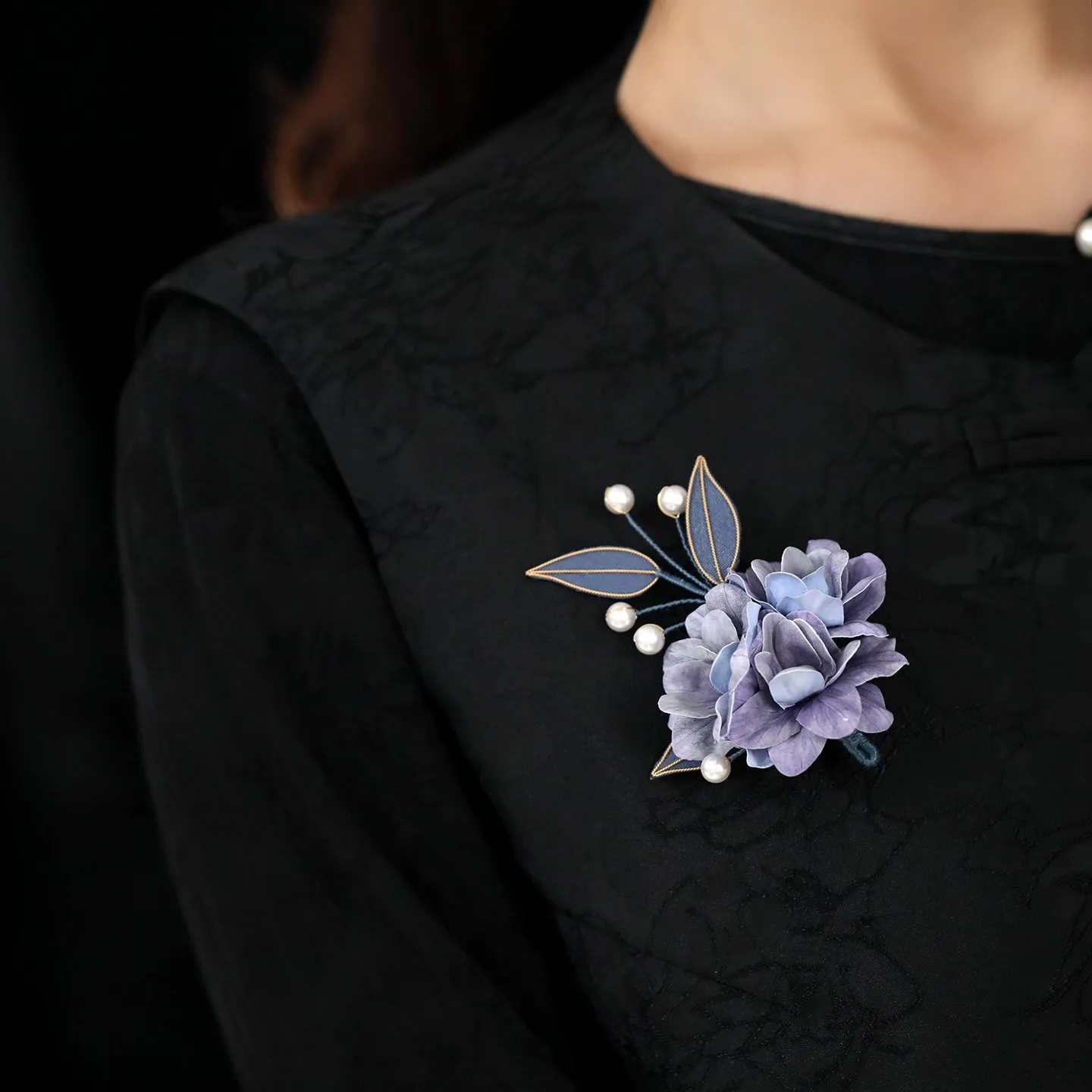 Handmade Chinese Style Mixed Material Retro Flower Brooch 4 Leaf Design Faux Pearl Elegant Women Lapel Pin For Hanfu Cheongsam