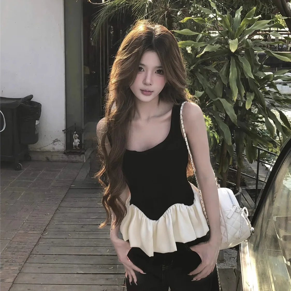 퓨어 디자이어 섹시 스퀘어 칼라 슬림 스트랩 베스트 여성 여름 신상 디자인 탑 스커트 슬레 패션 트렌드