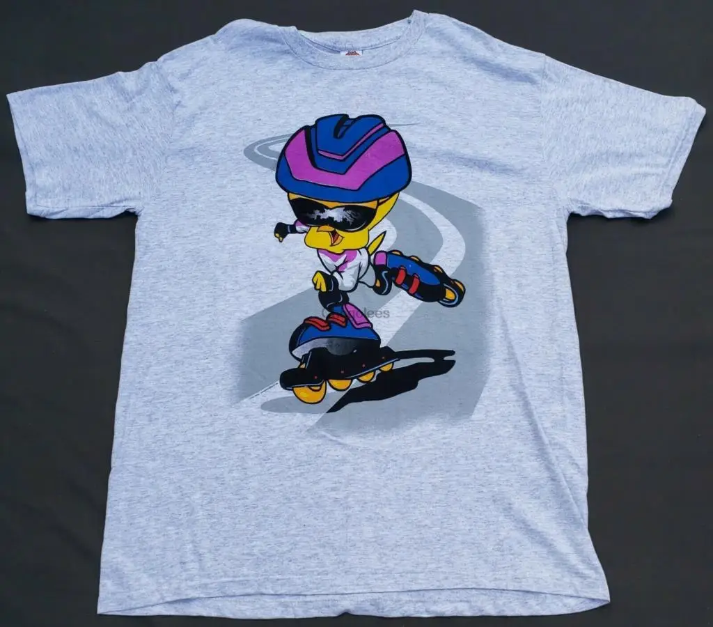 TWEETY BIRD WEARING HIS PROTECTIVE GEAR & SUNGLASS - ROLLER BLADING XL DEADSTOCK